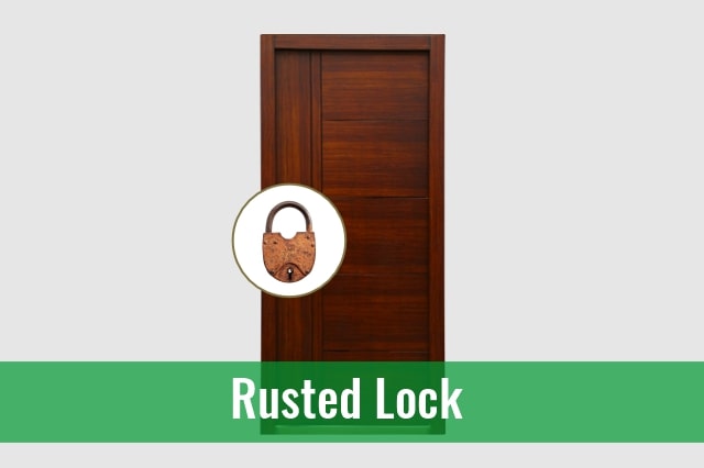 Rusted lock on entrance in Vastu is a sign of negativity 