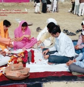 (From Left to right)Pujari Ji, Managing Trustee(Sh.J.C.Chaudhry)with his wife Smt.Kamla Chaudhry and their children Aakash&Aashish Chaudhry at Vaishno Devi Dham Vrindavan by J C Chaudhry Numerologist